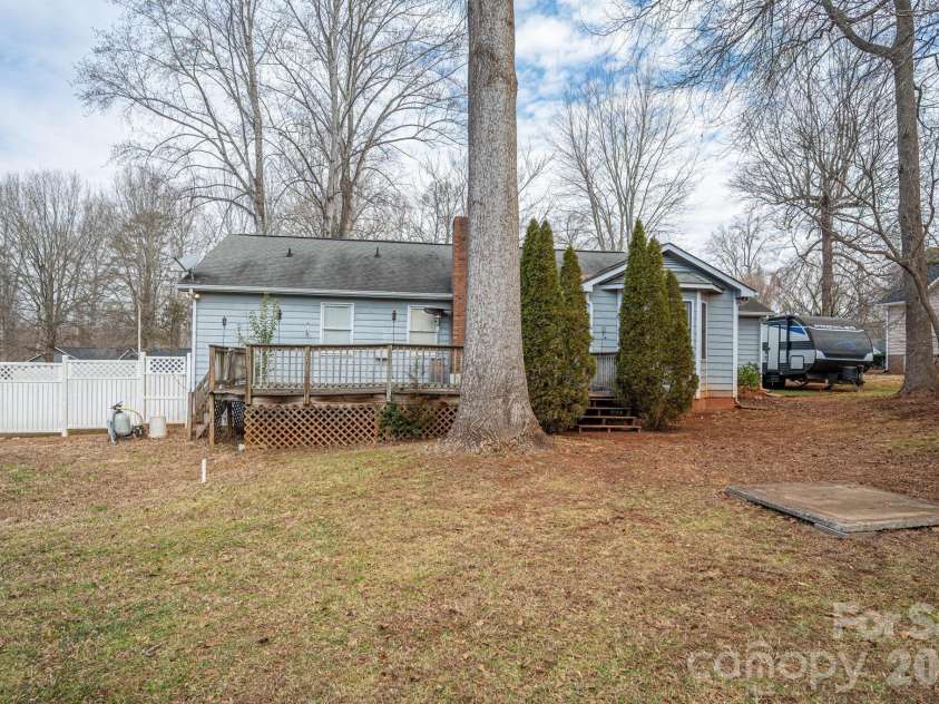 4324 Hickory Hollow Road, Gastonia, NC 28056.  MLS# CAR4345294, YatesRealty ID 9316. 