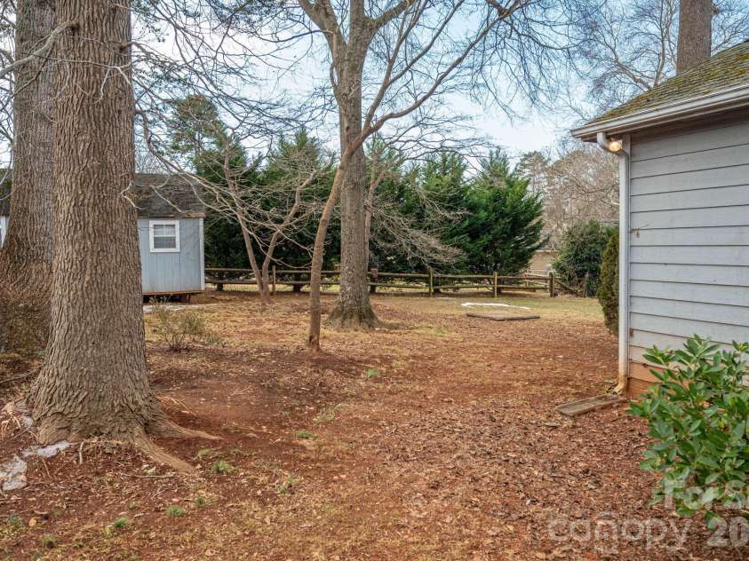 4324 Hickory Hollow Road, Gastonia, NC 28056.  MLS# CAR4345294, YatesRealty ID 9316. 