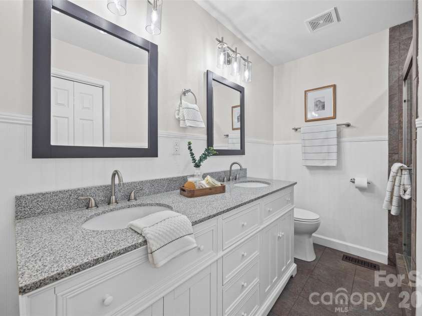 4324 Hickory Hollow Road, Gastonia, NC 28056.  MLS# CAR4425885, YatesRealty ID 9316. 