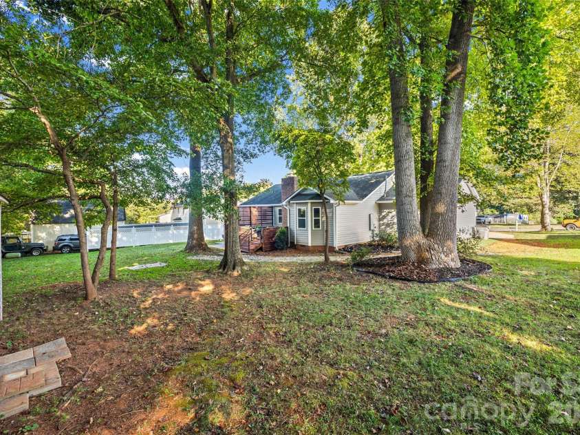 4324 Hickory Hollow Road, Gastonia, NC 28056.  MLS# CAR4425885, YatesRealty ID 9316. 