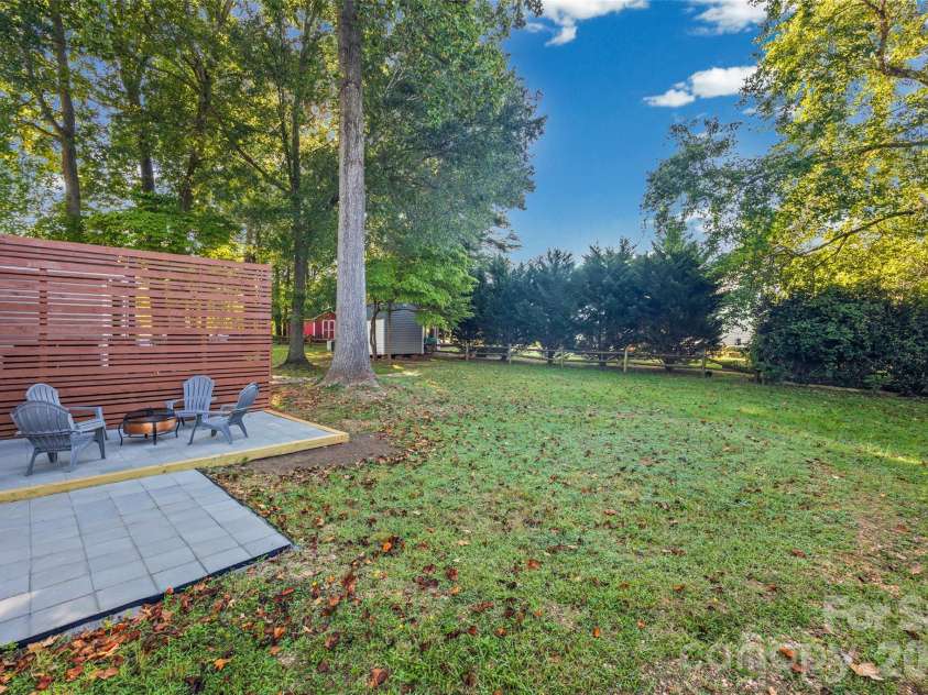 4324 Hickory Hollow Road, Gastonia, NC 28056.  MLS# CAR4425885, YatesRealty ID 9316. 