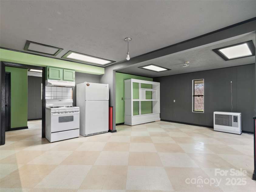 195 Nature Lane, Waynesville, NC 28786.  MLS# CAR4241245, YatesRealty ID 9317. 