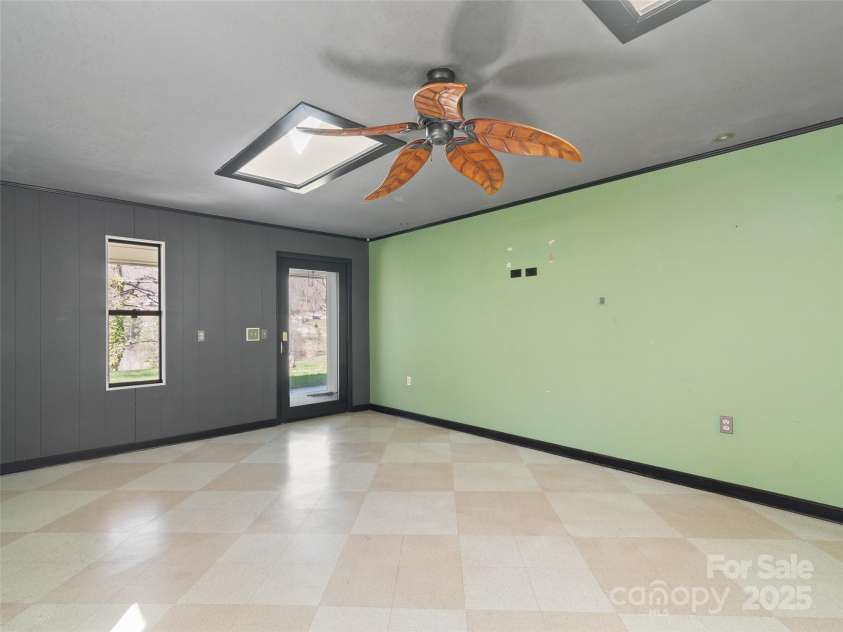 195 Nature Lane, Waynesville, NC 28786.  MLS# CAR4241245, YatesRealty ID 9317. 