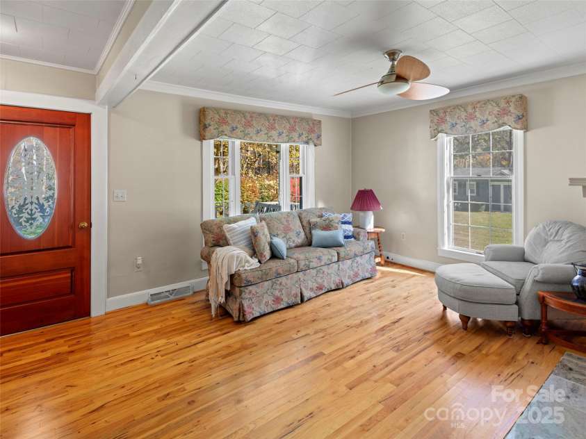 195 Nature Lane, Waynesville, NC 28786.  MLS# CAR4319368, YatesRealty ID 9317. 