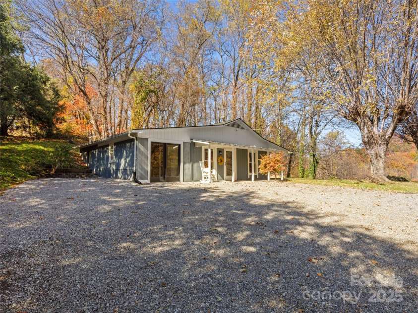 195 Nature Lane, Waynesville, NC 28786.  MLS# CAR4319368, YatesRealty ID 9317. 