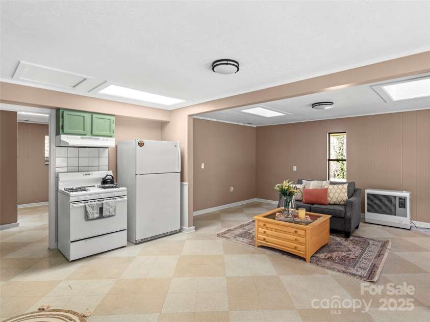 195 Nature Lane, Waynesville, NC 28786.  MLS# CAR4319368, YatesRealty ID 9317. 