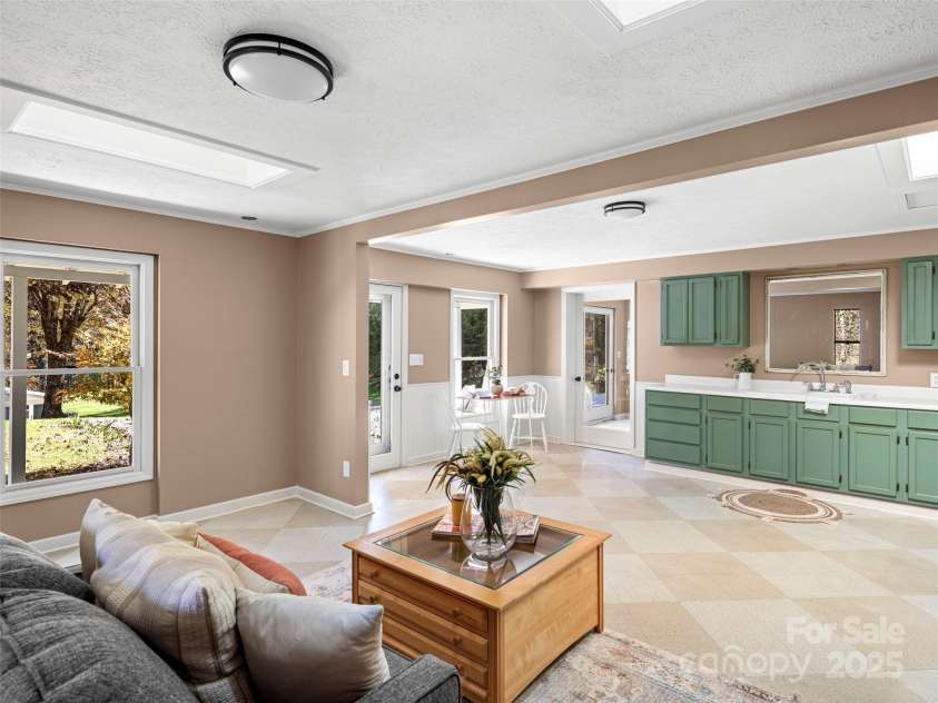 195 Nature Lane, Waynesville, NC 28786.  MLS# CAR4319368, YatesRealty ID 9317. 