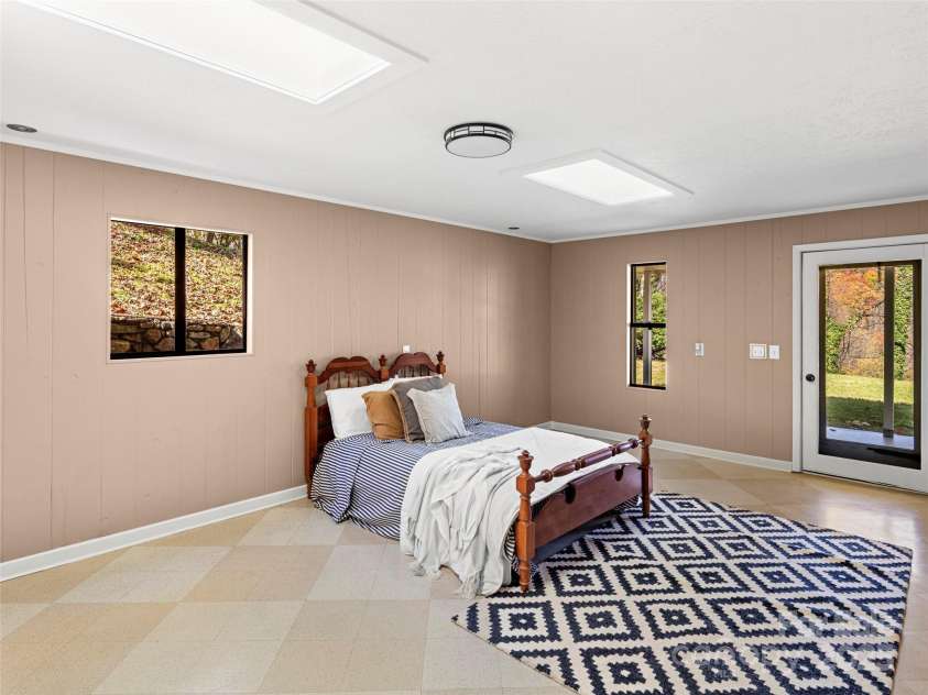 195 Nature Lane, Waynesville, NC 28786.  MLS# CAR4319368, YatesRealty ID 9317. 