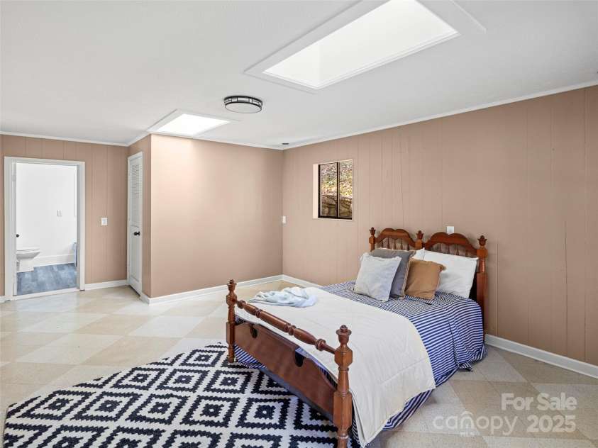 195 Nature Lane, Waynesville, NC 28786.  MLS# CAR4319368, YatesRealty ID 9317. 