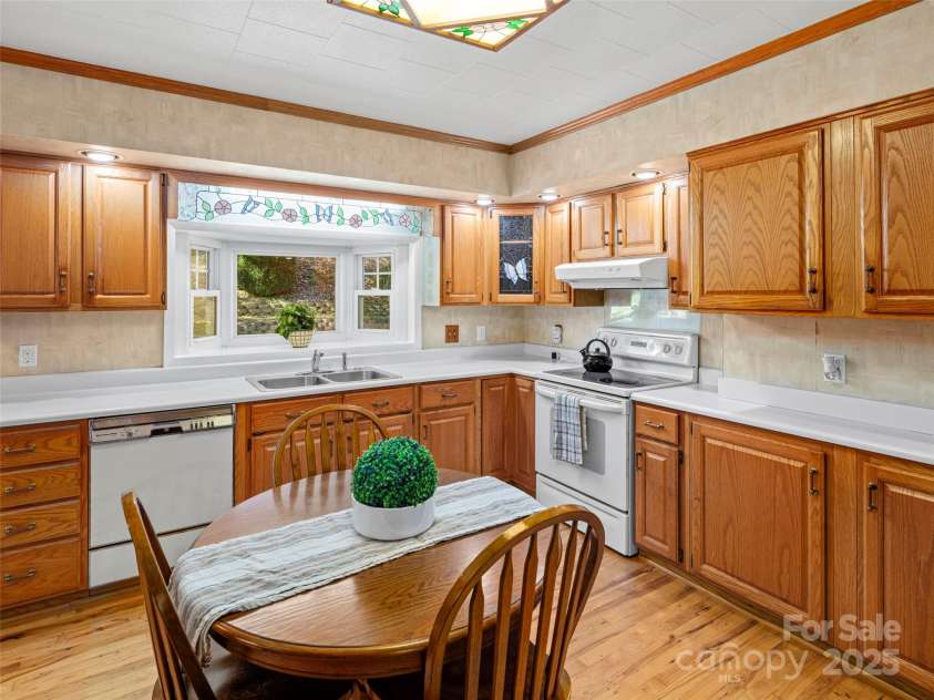 195 Nature Lane, Waynesville, NC 28786.  MLS# CAR4319368, YatesRealty ID 9317. 