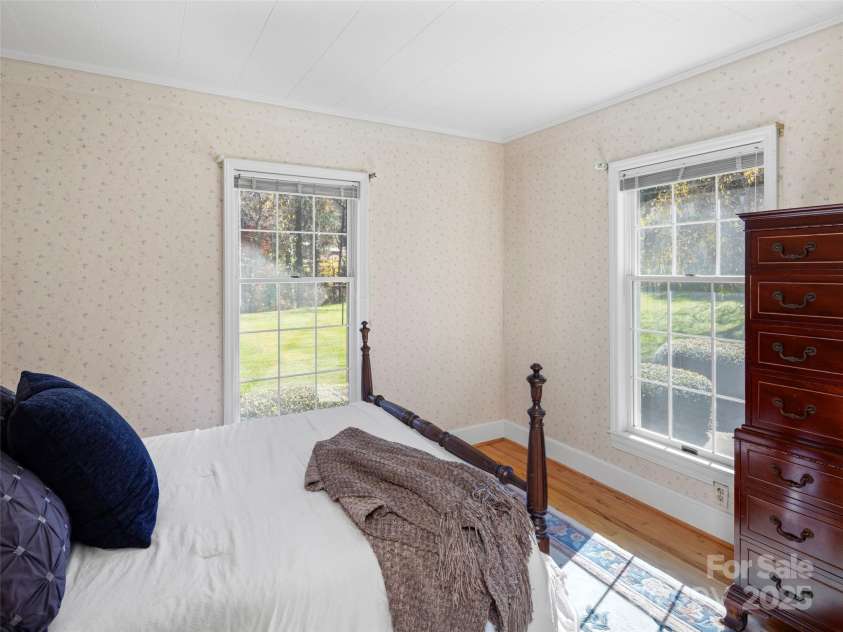 195 Nature Lane, Waynesville, NC 28786.  MLS# CAR4319368, YatesRealty ID 9317. 