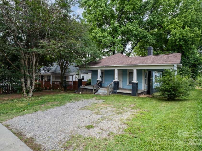 4510 Wildwood Avenue, Charlotte, NC 28208.  MLS# CAR4271694, YatesRealty ID 9318. 