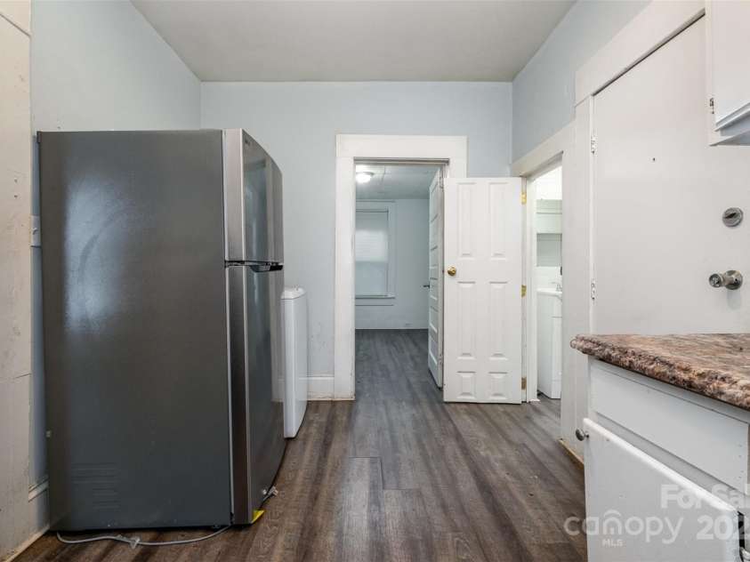 4510 Wildwood Avenue, Charlotte, NC 28208.  MLS# CAR4271694, YatesRealty ID 9318. 