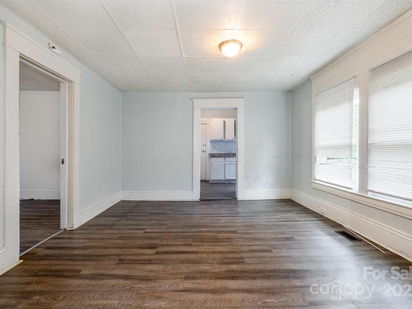 4510 Wildwood Avenue, Charlotte, NC 28208.  MLS# CAR4271694, YatesRealty ID 9318. 