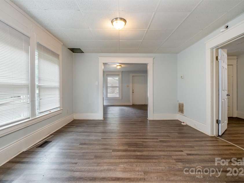 4510 Wildwood Avenue, Charlotte, NC 28208.  MLS# CAR4271694, YatesRealty ID 9318. 