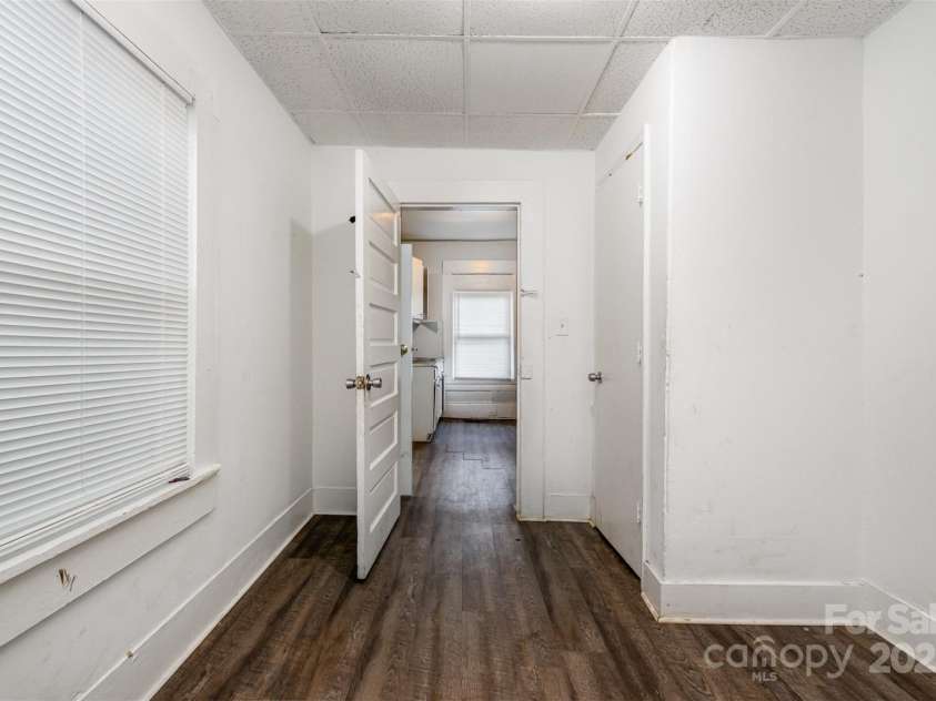4510 Wildwood Avenue, Charlotte, NC 28208.  MLS# CAR4271694, YatesRealty ID 9318. 