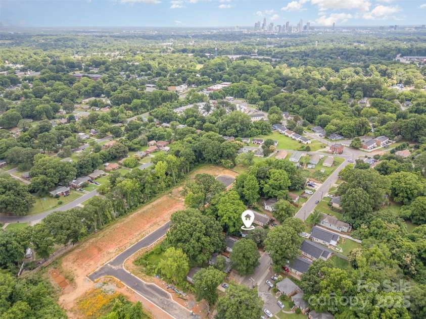 4510 Wildwood Avenue, Charlotte, NC 28208.  MLS# CAR4271694, YatesRealty ID 9318. 