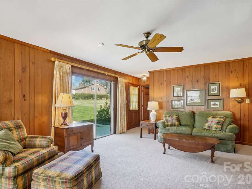 6610 Folger Drive, Charlotte, NC 28270.  MLS# CAR4350251, YatesRealty ID 9319. 