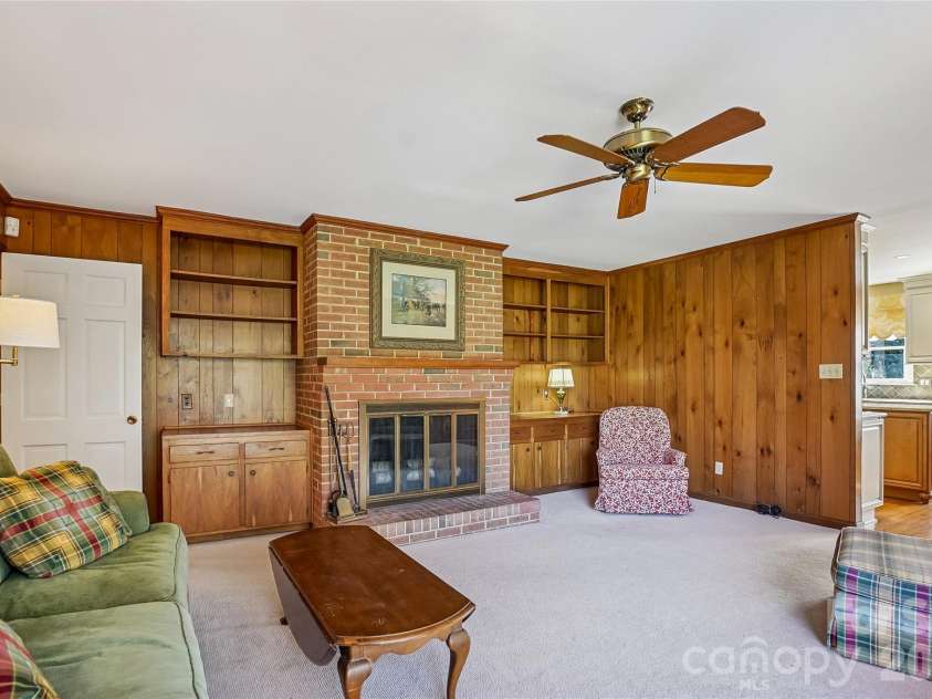 6610 Folger Drive, Charlotte, NC 28270.  MLS# CAR4350251, YatesRealty ID 9319. 