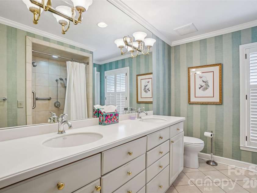 6610 Folger Drive, Charlotte, NC 28270.  MLS# CAR4350251, YatesRealty ID 9319. 