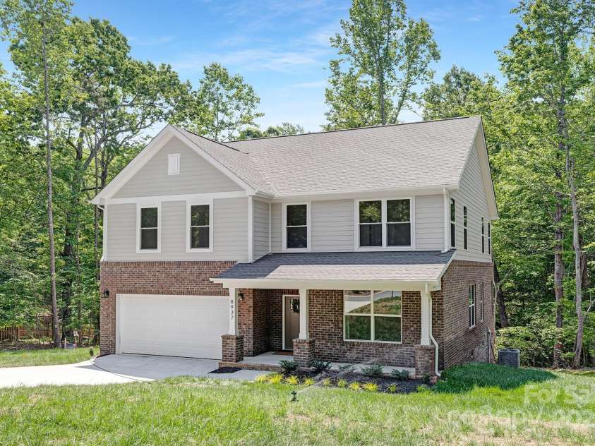 8937 Penstemons Drive, Charlotte, NC 28215.  MLS# CAR4244709, YatesRealty ID 9319. 