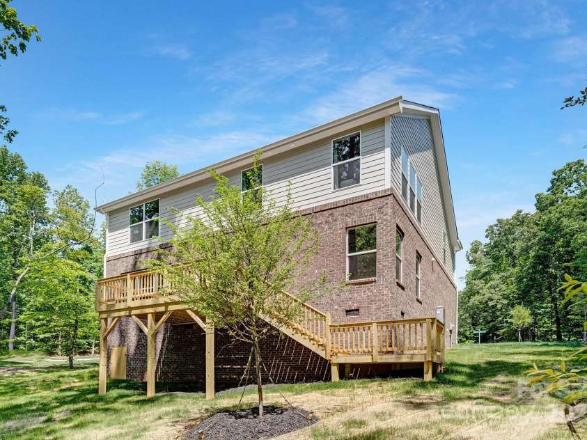 8937 Penstemons Drive, Charlotte, NC 28215.  MLS# CAR4244709, YatesRealty ID 9319. 