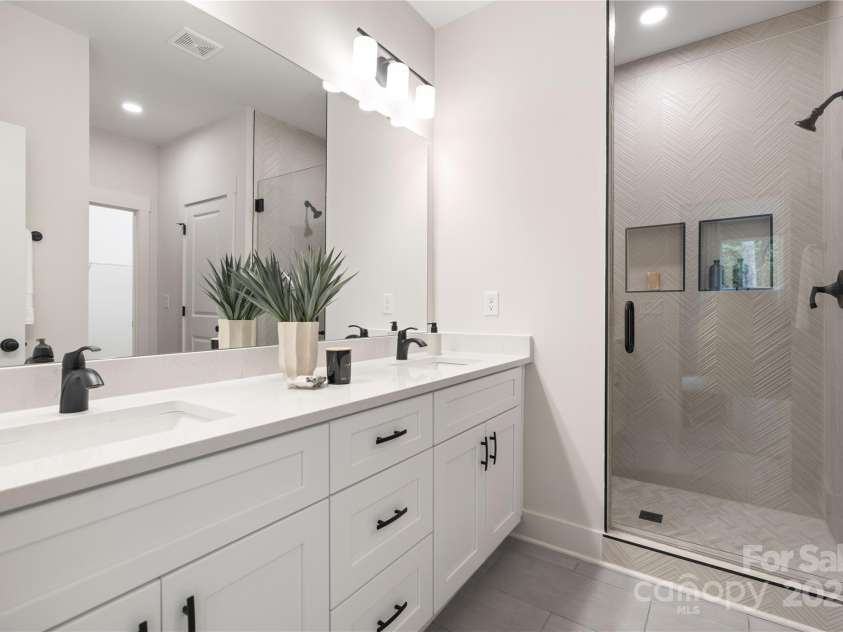 8937 Penstemons Drive, Charlotte, NC 28215.  MLS# CAR4244709, YatesRealty ID 9319. 