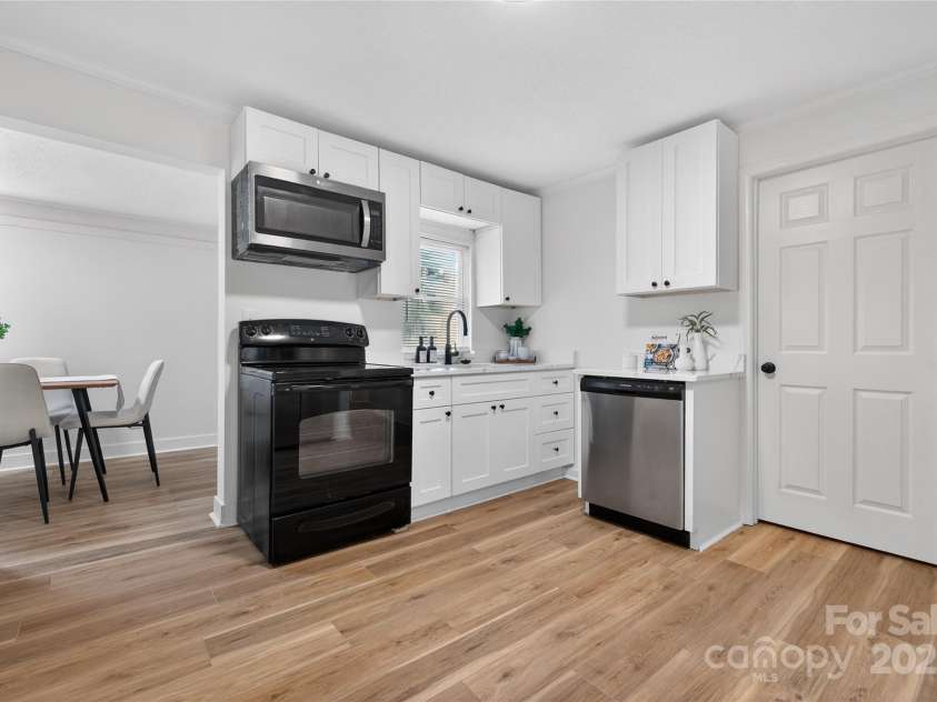 1001 Ransom Street, Gastonia, NC 28052.  MLS# CAR4329978, YatesRealty ID 932. 