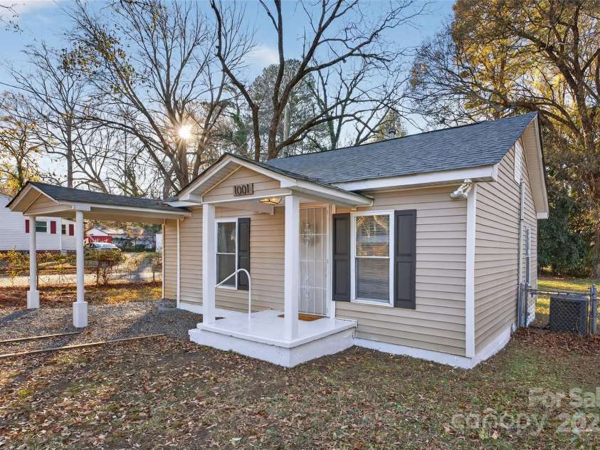 1001 Ransom Street, Gastonia, NC 28052.  MLS# CAR4329978, YatesRealty ID 932. 
