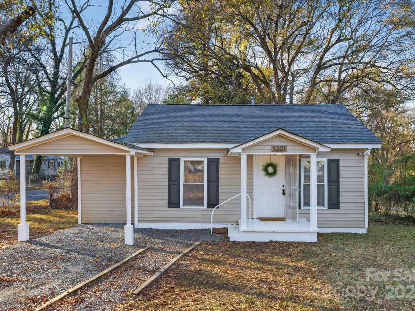 1001 Ransom Street, Gastonia, NC 28052.  MLS# CAR4329978, YatesRealty ID 932. 