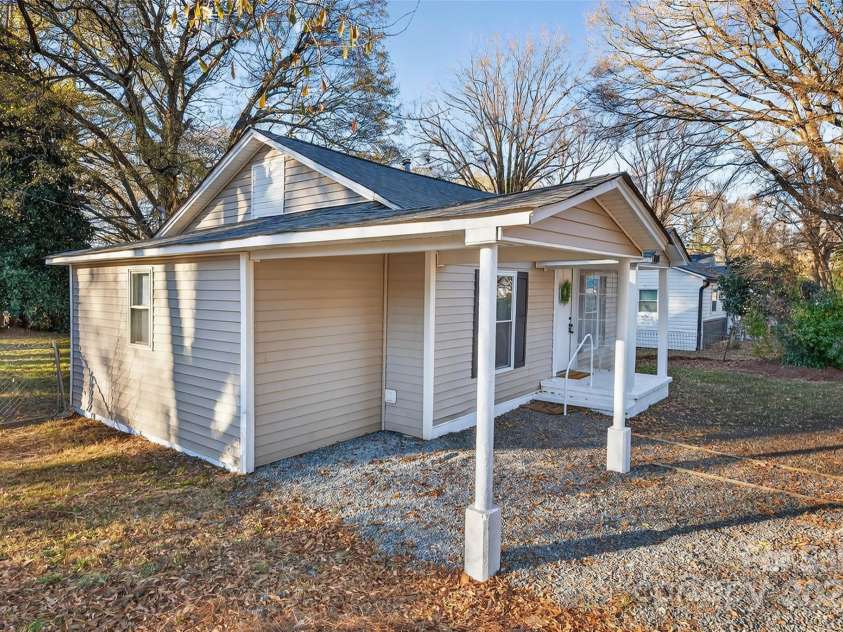 1001 Ransom Street, Gastonia, NC 28052.  MLS# CAR4329978, YatesRealty ID 932. 