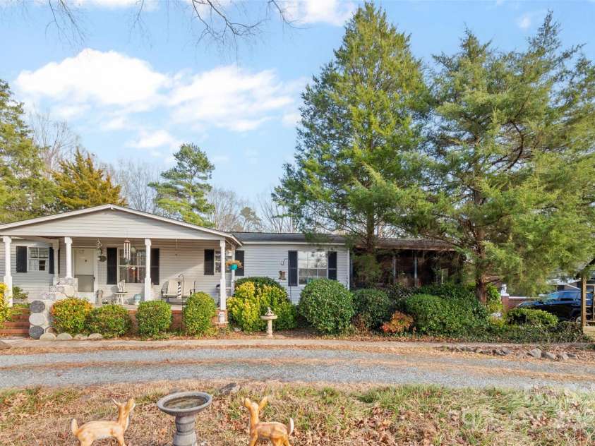 1517 Cuthbertson Road, Waxhaw, NC 28173.  MLS# CAR4217713, YatesRealty ID 932. 