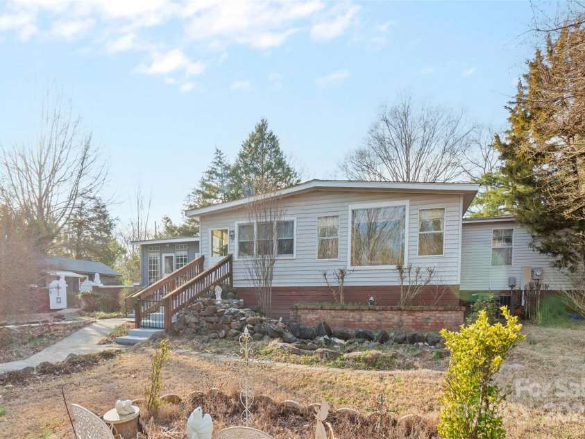 1517 Cuthbertson Road, Waxhaw, NC 28173.  MLS# CAR4217713, YatesRealty ID 932. 