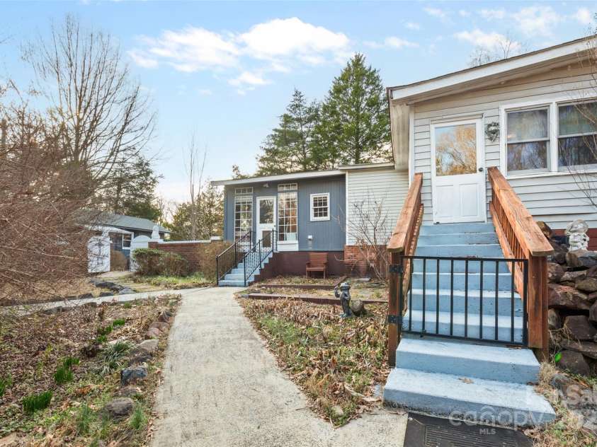 1517 Cuthbertson Road, Waxhaw, NC 28173.  MLS# CAR4217713, YatesRealty ID 932. 