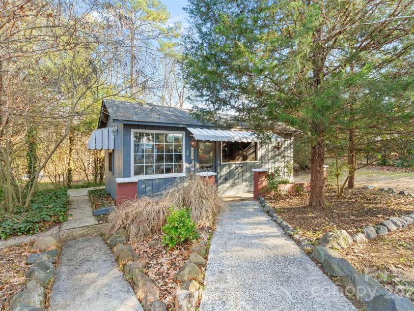 1517 Cuthbertson Road, Waxhaw, NC 28173.  MLS# CAR4217713, YatesRealty ID 932. 