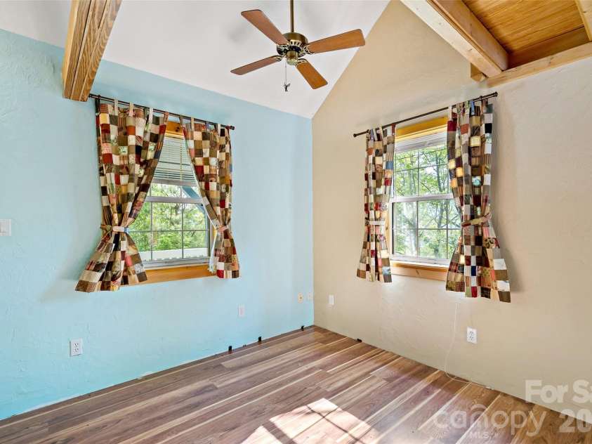 42 Parkway Drive, Marion, NC 28752.  MLS# CAR4260169, YatesRealty ID 9320. 