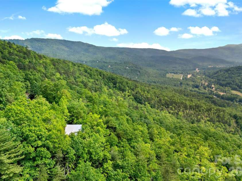 42 Parkway Drive, Marion, NC 28752.  MLS# CAR4260169, YatesRealty ID 9320. 