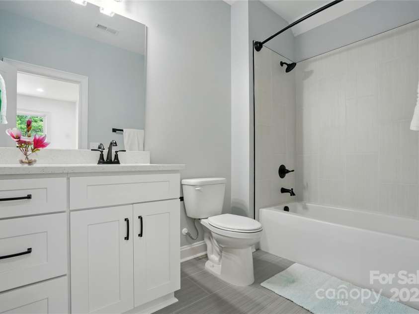 409 Henry Chapel Road, Belmont, NC 28012.  MLS# CAR4237282, YatesRealty ID 9321. Bathroom Bedroom 3