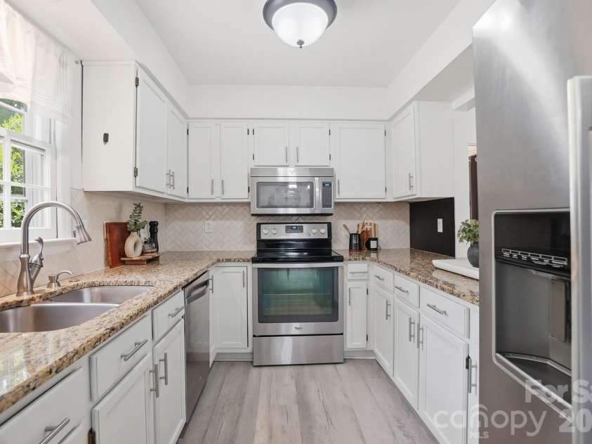 8912 Danson Drive, Charlotte, NC 28277.  MLS# CAR4364378, YatesRealty ID 9321. 