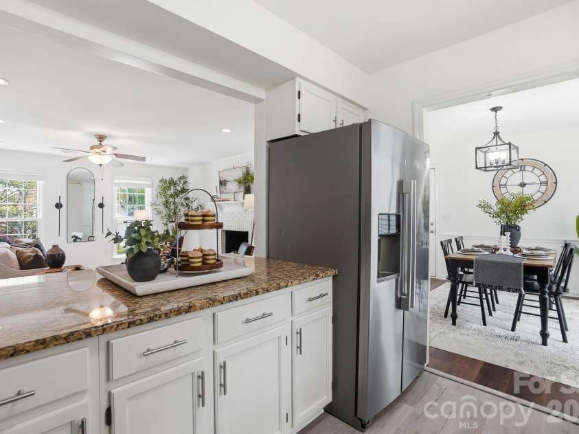 8912 Danson Drive, Charlotte, NC 28277.  MLS# CAR4364378, YatesRealty ID 9321. Functional layout with direct access to dining area—designed for both daily use and entertaining.