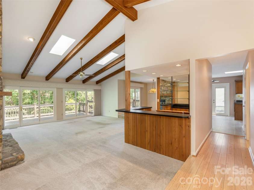 504 Crooked Creek Road, Hendersonville, NC 28739.  MLS# CAR4366869, YatesRealty ID 9322. 