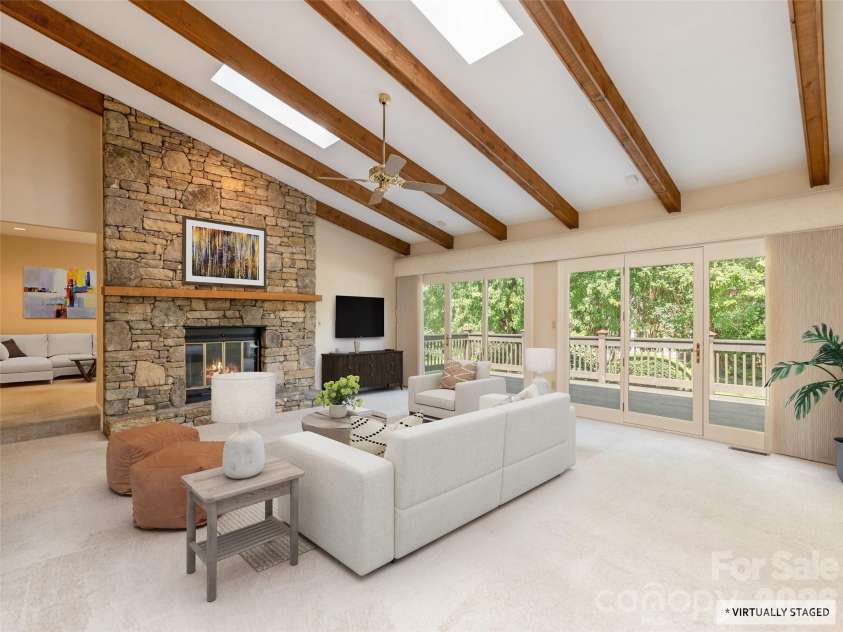 504 Crooked Creek Road, Hendersonville, NC 28739.  MLS# CAR4366869, YatesRealty ID 9322. 