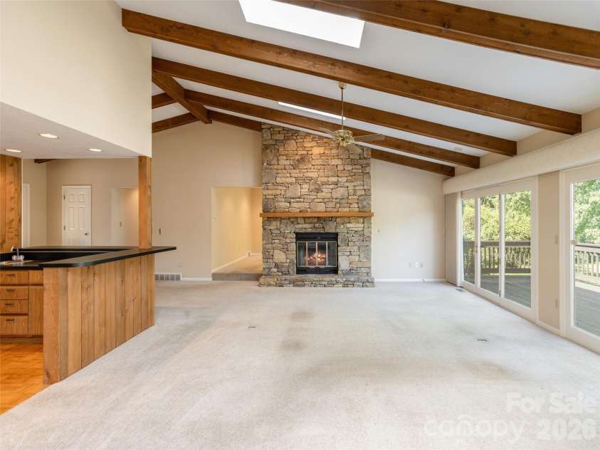 504 Crooked Creek Road, Hendersonville, NC 28739.  MLS# CAR4366869, YatesRealty ID 9322. 