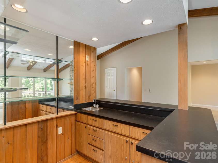 504 Crooked Creek Road, Hendersonville, NC 28739.  MLS# CAR4366869, YatesRealty ID 9322. 