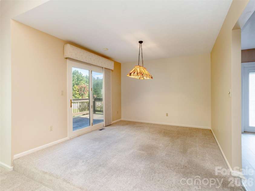504 Crooked Creek Road, Hendersonville, NC 28739.  MLS# CAR4366869, YatesRealty ID 9322. 