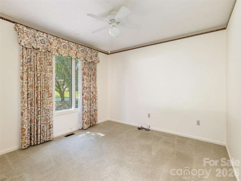 504 Crooked Creek Road, Hendersonville, NC 28739.  MLS# CAR4366869, YatesRealty ID 9322. 