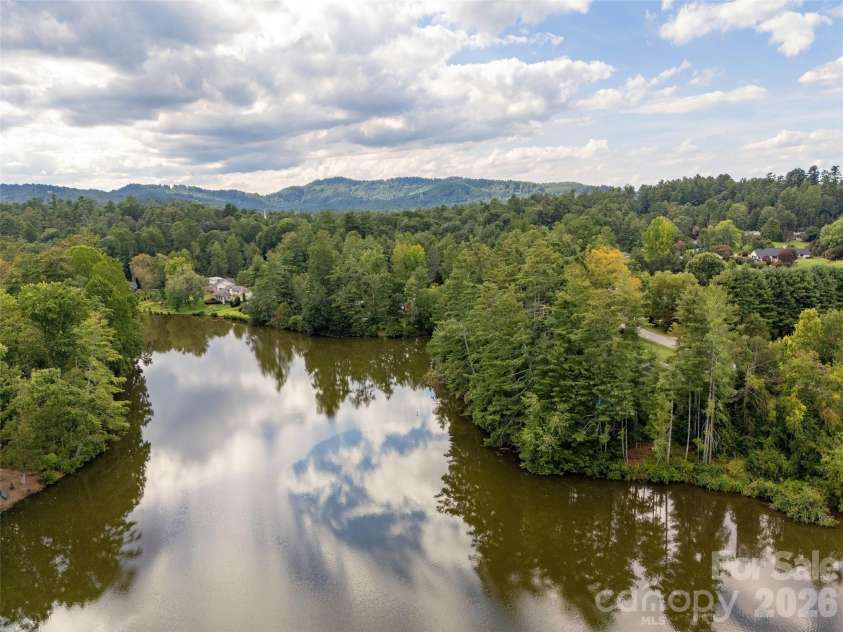 504 Crooked Creek Road, Hendersonville, NC 28739.  MLS# CAR4366869, YatesRealty ID 9322. 