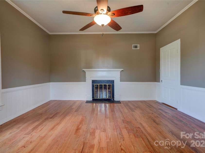824 Stagecoach Trail, Lawndale, NC 28090.  MLS# CAR4157465, YatesRealty ID 9322. Family Room