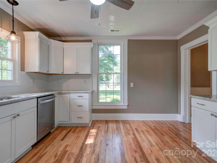 824 Stagecoach Trail, Lawndale, NC 28090.  MLS# CAR4157465, YatesRealty ID 9322. Kitchen