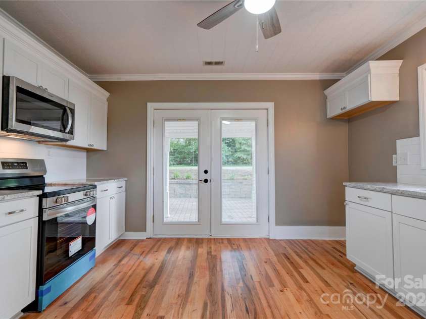 824 Stagecoach Trail, Lawndale, NC 28090.  MLS# CAR4157465, YatesRealty ID 9322. Kitchen